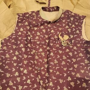 Men's Kurta Set with Vest Sz 46
